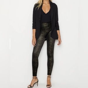 Spanx Velvet Shine Legging Black/Gold M